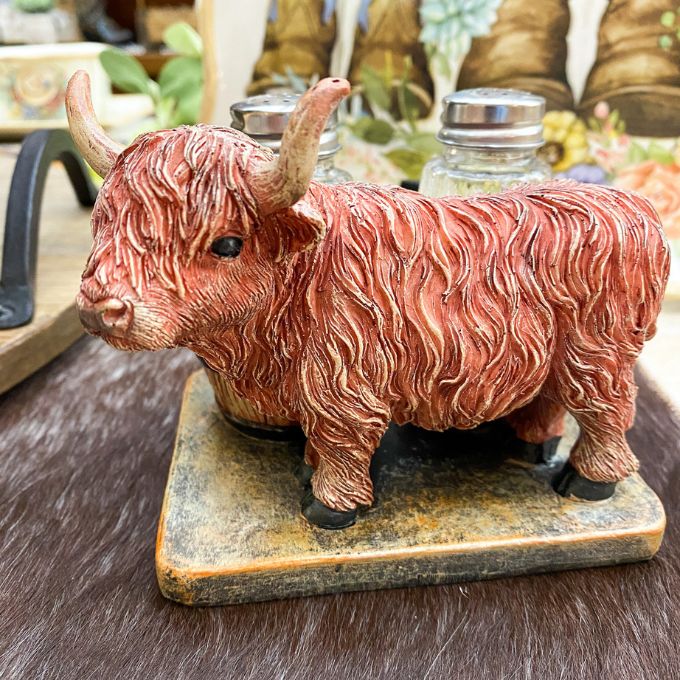 Highland Cow Salt and Pepper Shaker Set