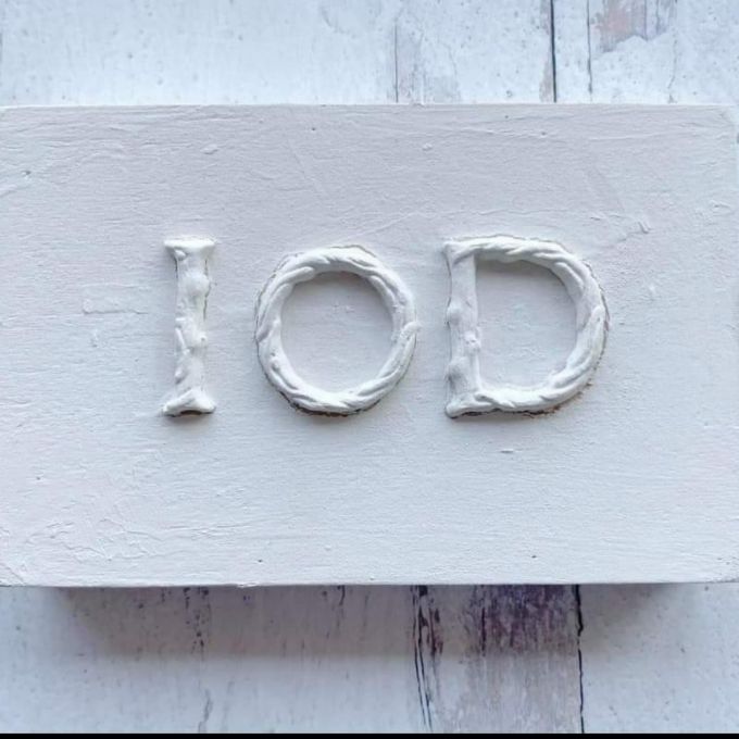 Victoria Letter Mould by IOD