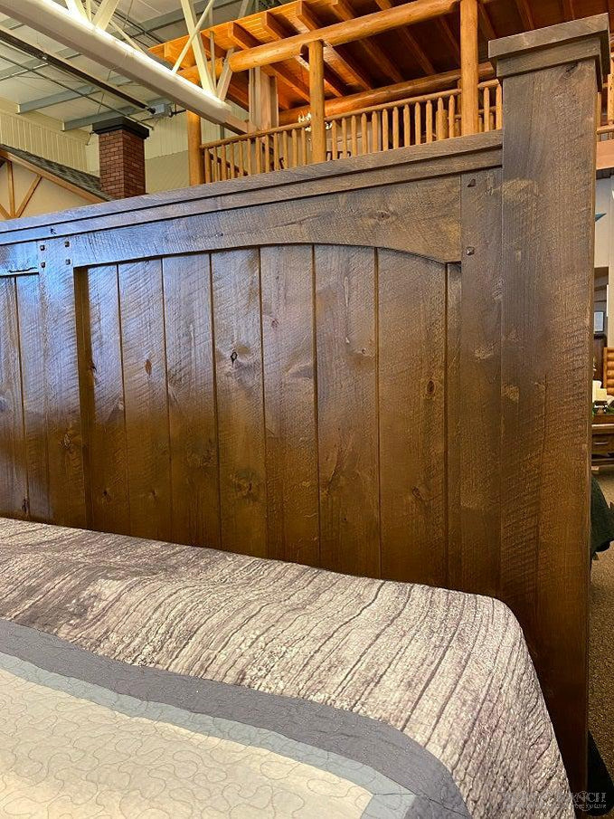 AUTUMN COMFORT ALDER KING BED-Rustic Ranch