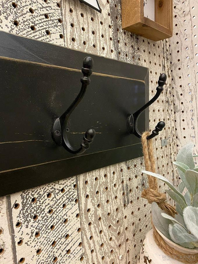 PANEL COAT HOOK WITH 3 HOOKS-Rustic Ranch