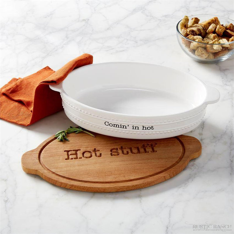 COMIN' IN HOT BAKER WITH TRIVET BY MUD PIE-Rustic Ranch